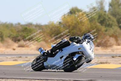 media/Oct-20-2024-CVMA (Sun) [[d4a3dff211]]/Race 9-Formulw LW Twins SHOOTOUT/